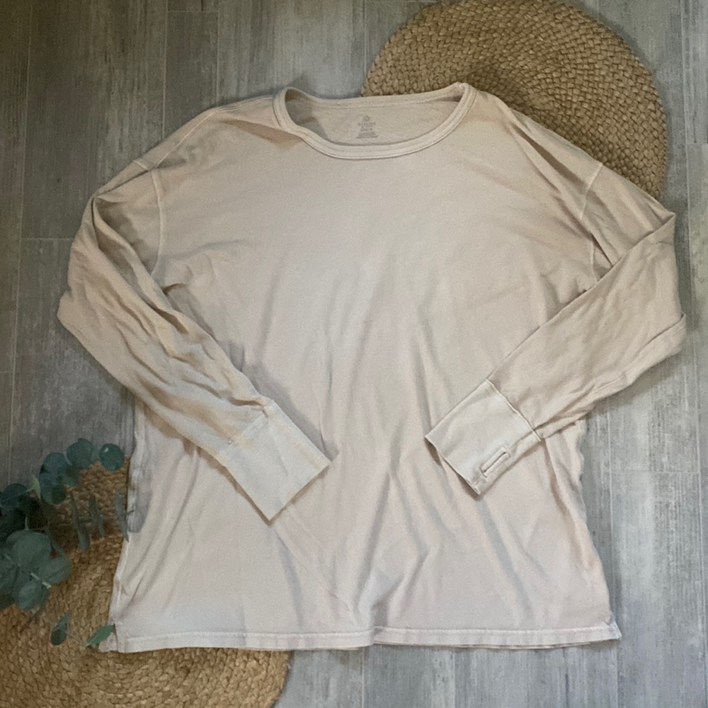 Aerie Offline Women’s Long Sleeve Shirt Light Pink/Cream Size Medium
